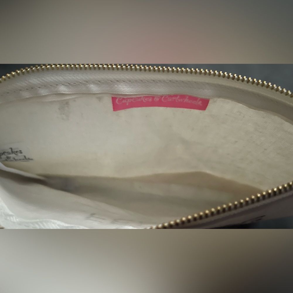Makeup bag - Picture 2 of 4